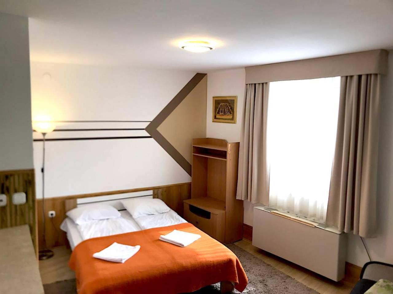 Art Eden Appartement Hajdúszoboszló Buitenkant foto