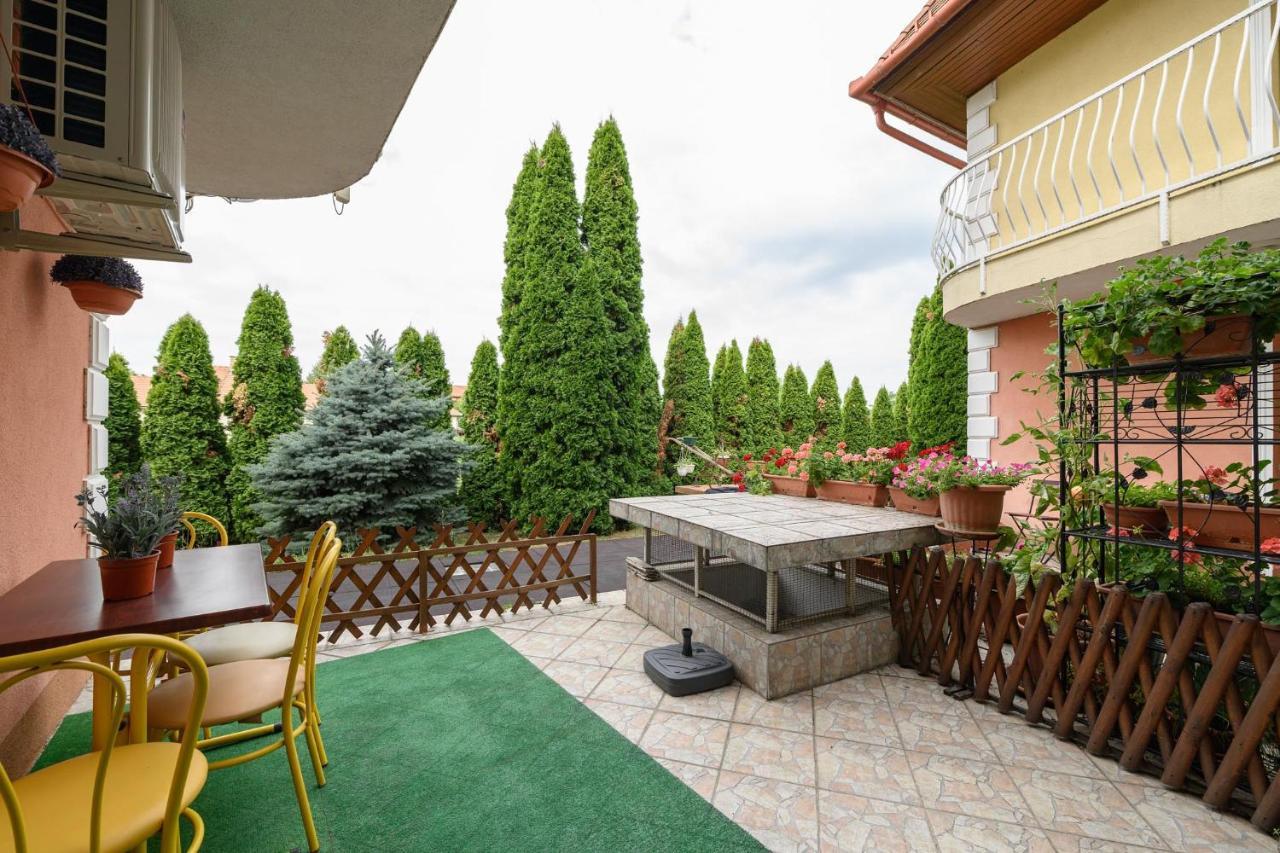 Art Eden Appartement Hajdúszoboszló Buitenkant foto